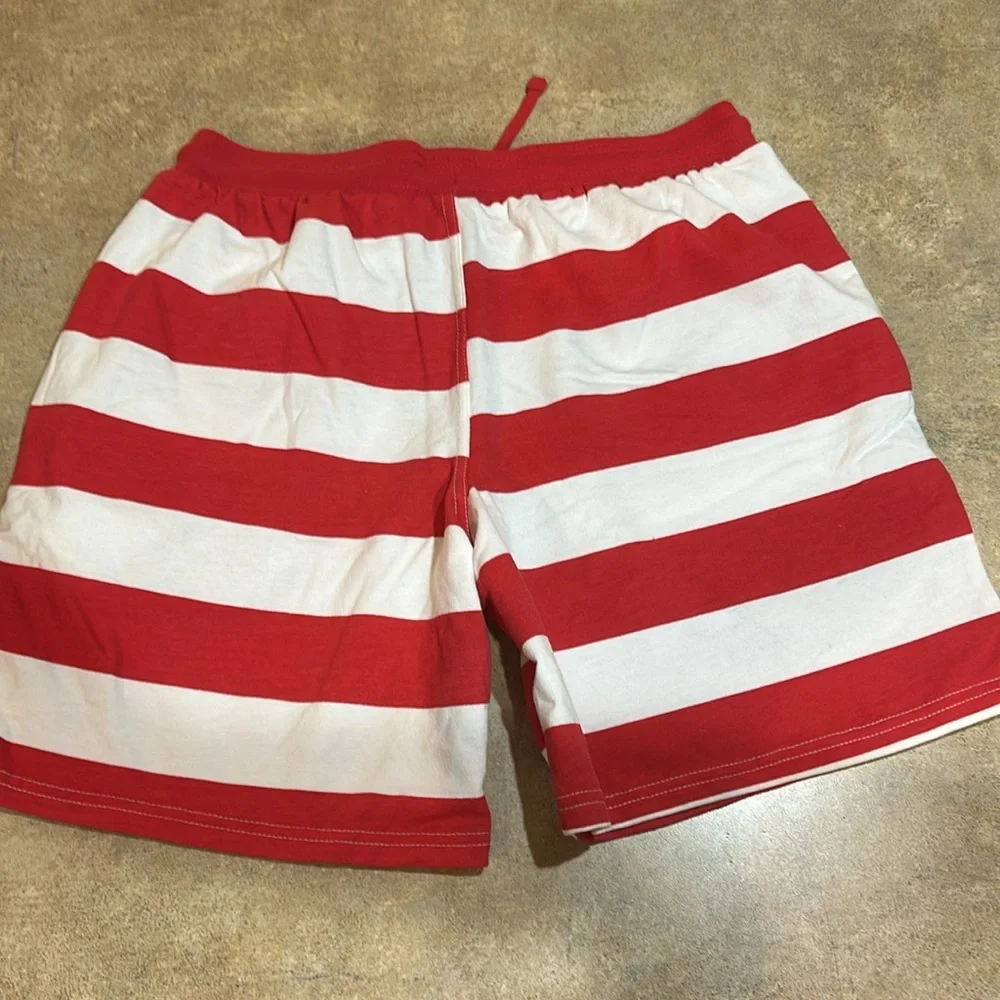 Men’s under disguise shorts, size medium - Picture 3 of 3